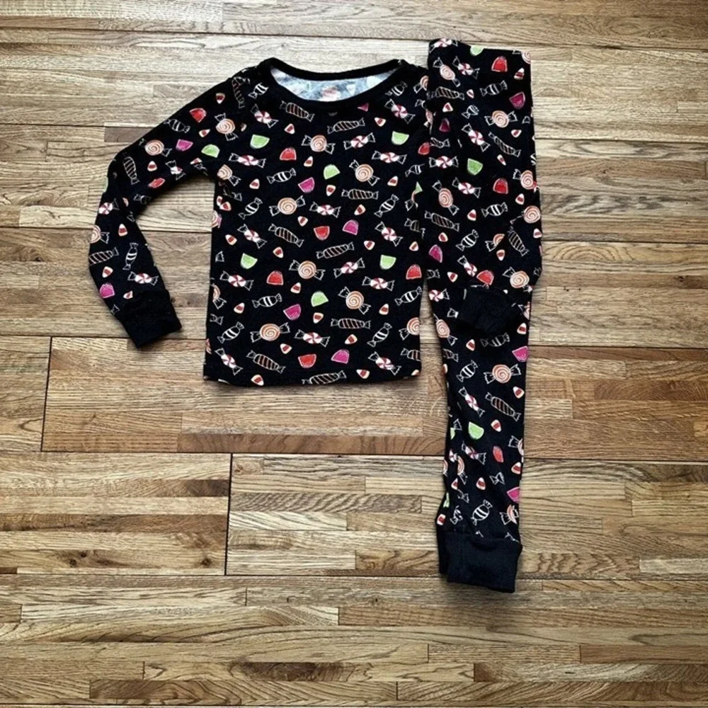 Halloween Candy 2 Piece Pajama Set‎ Size 5